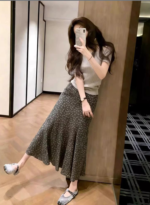 64811